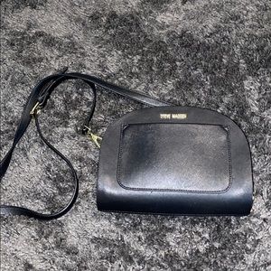 STEVE MADDEN CROSS BODY BAG